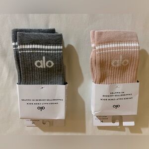 NWT HELLO YOGA PEOPLE!! aol unisex throwback half-crew socks. Gray and pink.